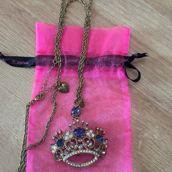 Vintage Betsey Johnson Gold and Purple Crown Pendant Necklace - Picture 3 of 3